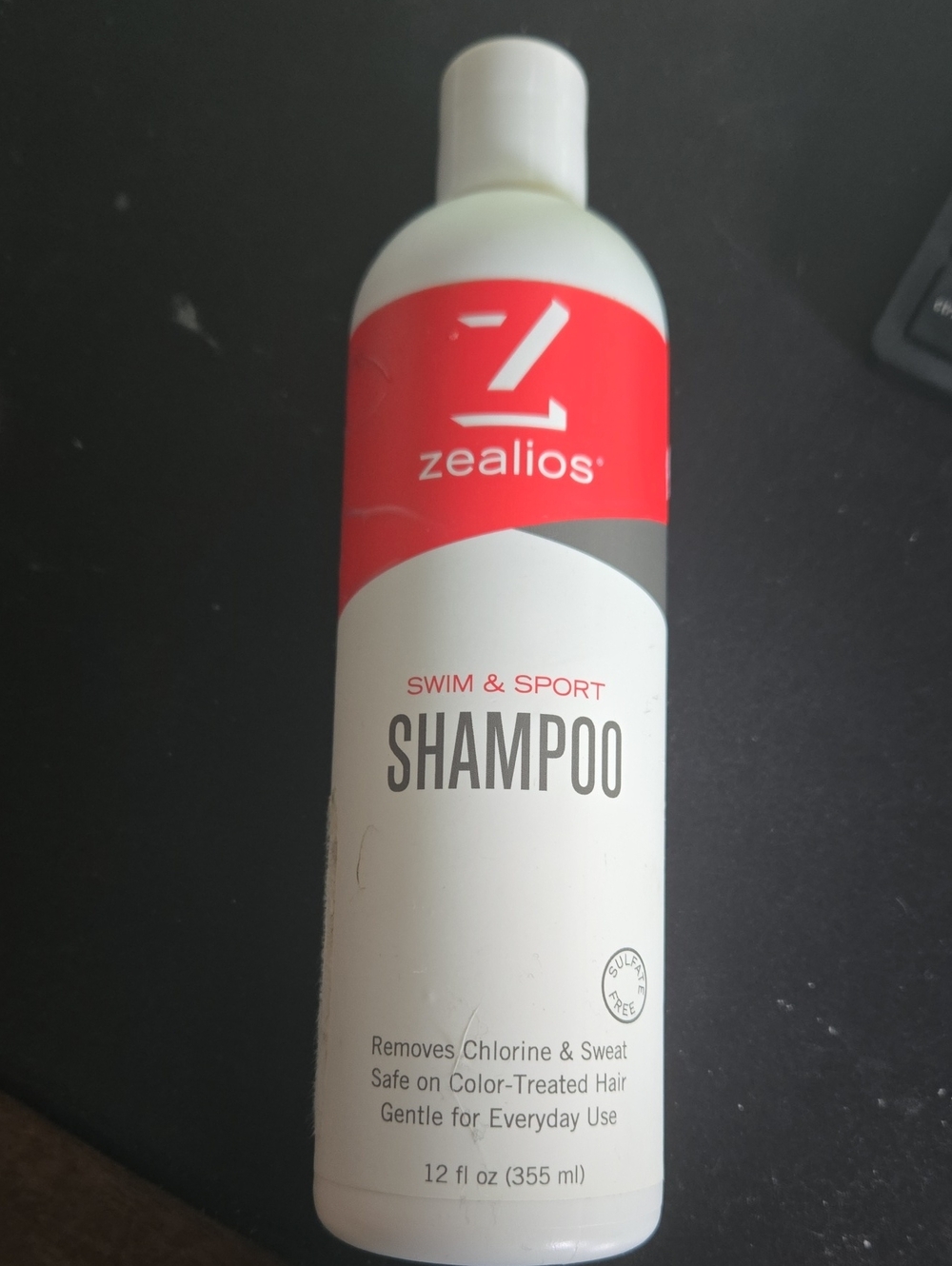 Zealios Swim & Sport Shampoo - White and Red